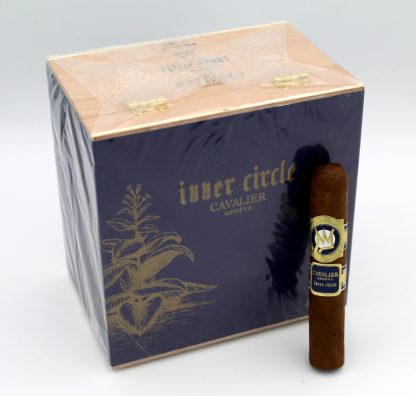 Cavalier Inner Circle Petit Robusto