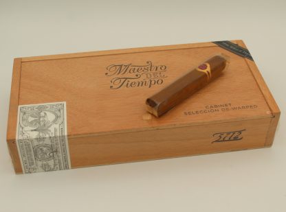 Warped Maestro Del Tiempo 5712 Robusto