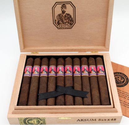 Foundation Aksum Maduro 5.5 x 48