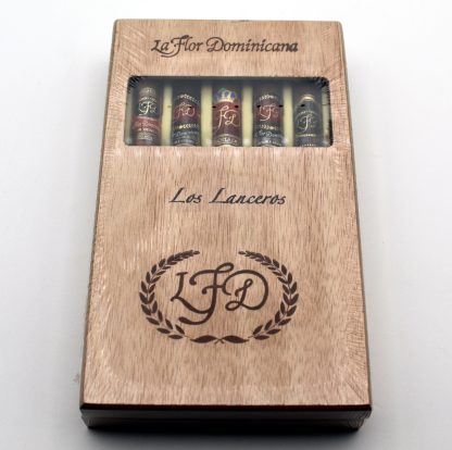 La Flor Dominicana Los Lanceros