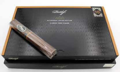 Davidoff Nicaragua 10th Anniversary Limited Edition (with FREE DAVIDOFF GLASSES)