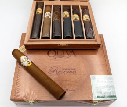 Oliva Connecticut Reserve Toro (WITH FREE CIGARS!)